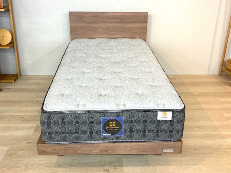 T◇963 サンダーデザイン シングルベッド 未使用訳あり 地域限定組立送料無料 シングルベッドフレーム ルッカ S NA※マットレス別売(シングル 5Y